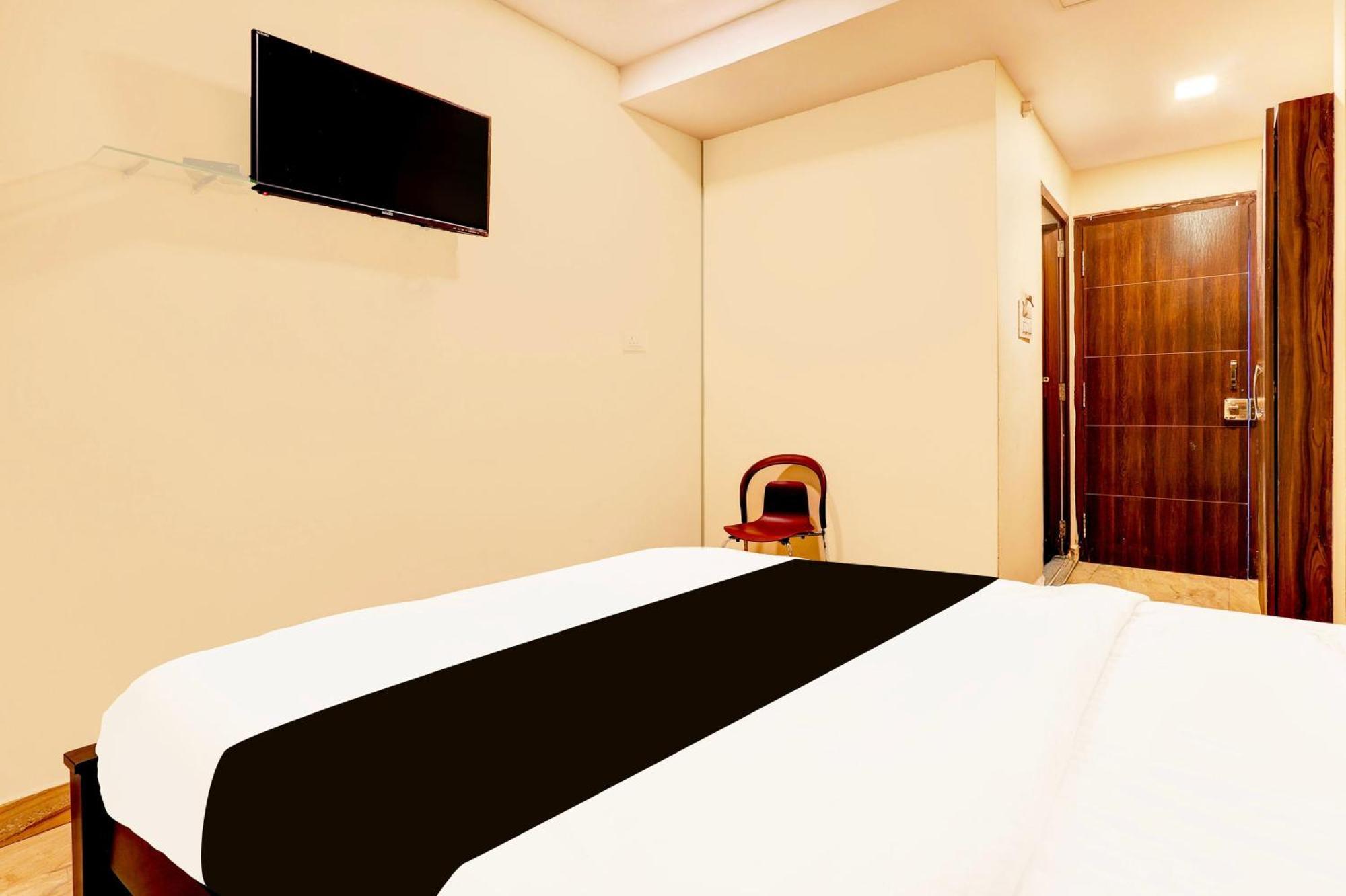 Super Hotel O Mahanadu Formerly Akshaya Bheemas Vijayawada Exterior photo
